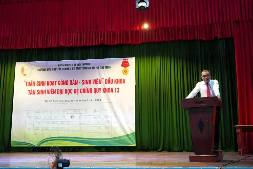 Khai mạc Tuần sinh hoạt công dân đầu khóa dành cho sinh viên Khóa 13 nhập học đợt 2