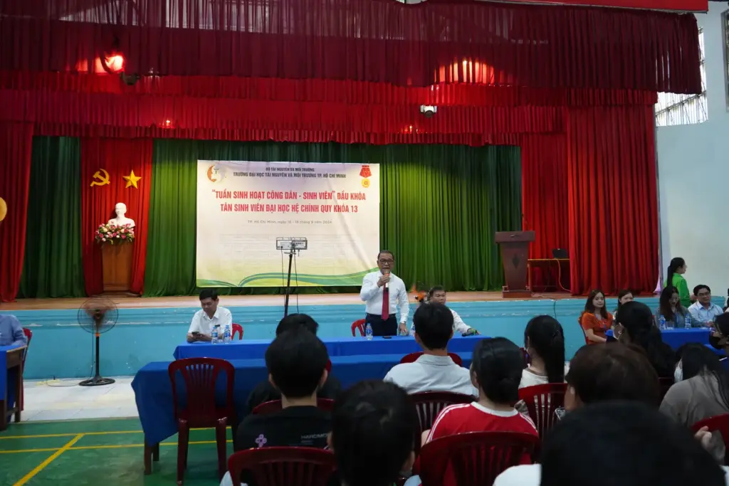 Khai mạc Tuần sinh hoạt công dân đầu khóa dành cho sinh viên Khóa 13 nhập học đợt 2
