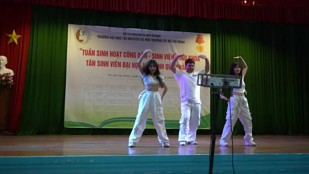 Khai mạc Tuần sinh hoạt công dân đầu khóa dành cho sinh viên Khóa 13 nhập học đợt 2