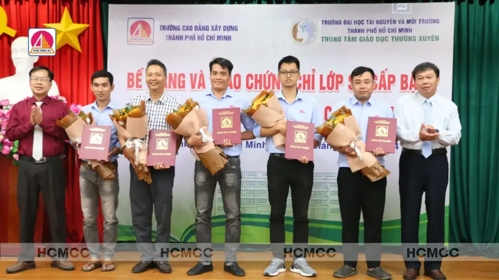 [PIC] Lễ Bế giảng và Trao chứng chỉ lớp sơ cấp nghề bậc 1 nghề Trắc địa Công trình