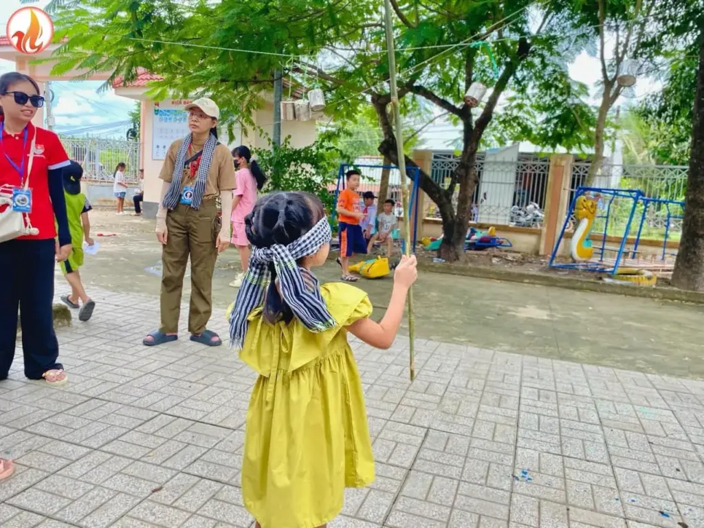 Cùng thắp nên những chiếc "lồng đèn" ấp ủ những ƯỚC MƠ, HY VỌNG cho các bé học sinh nghèo hiếu học