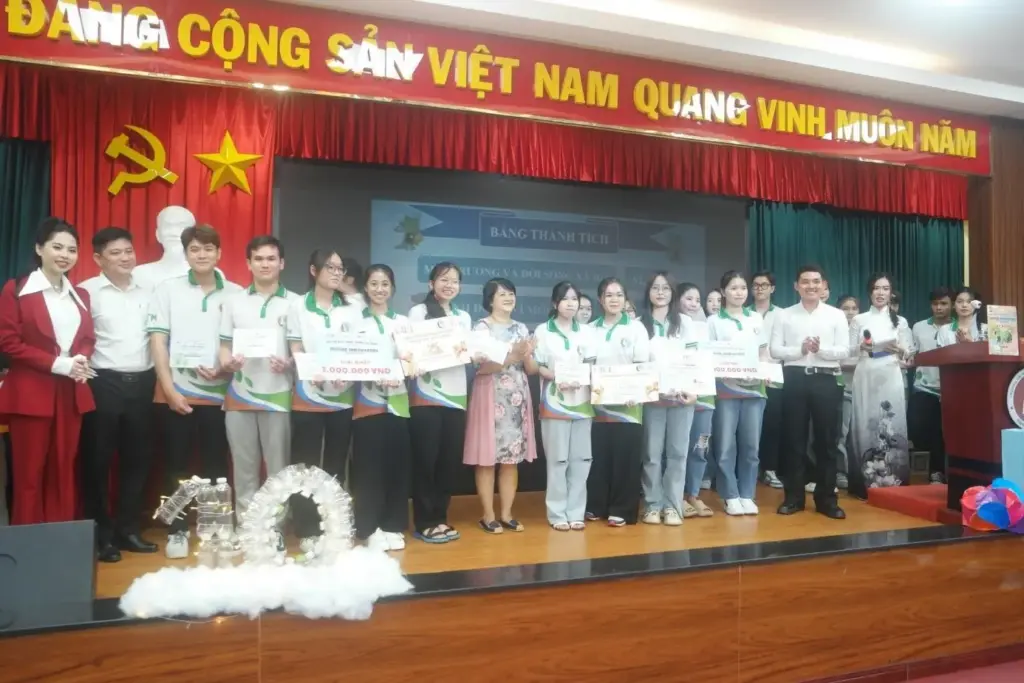Hội thi học thuật "Tương lai xanh năm 2024"