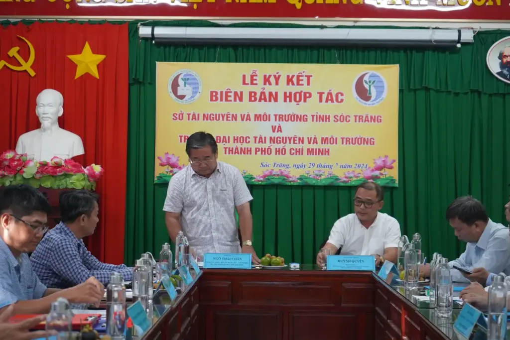 Lễ ký kết Biên bản ghi nhớ hợp tác (MOU) giữa Sở Tài nguyên và Môi trường tỉnh Sóc Trăng với Trường Đại học Tài nguyên Môi trường TP. Hồ Chí Minh (HCMUNRE)