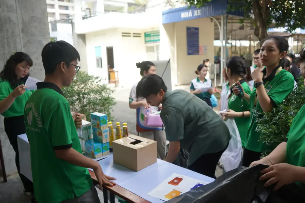 “Green Point – Trạm Xanh Tái Chế”: Lan tỏa lối sống xanh tại HCMUNRE