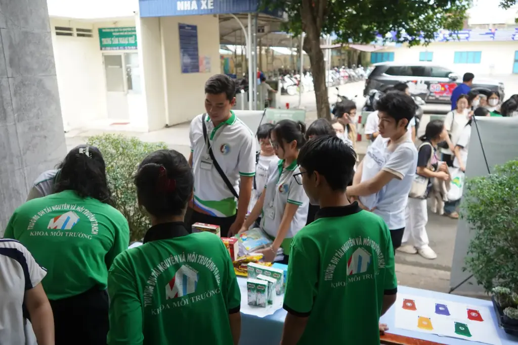 “Green Point – Trạm Xanh Tái Chế”: Lan tỏa lối sống xanh tại HCMUNRE