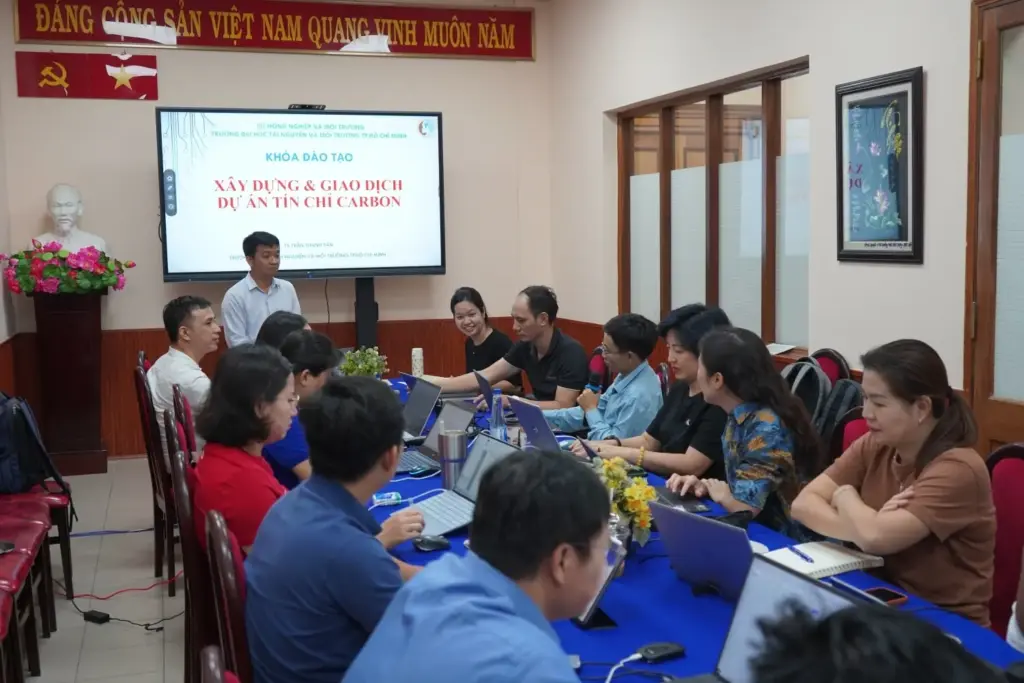 HCMUNRE Khai giảng Khóa đào tạo “Xây dựng và giao dịch dự án tín chỉ Carbon” – Chung tay vì TƯƠNG LAI XANH