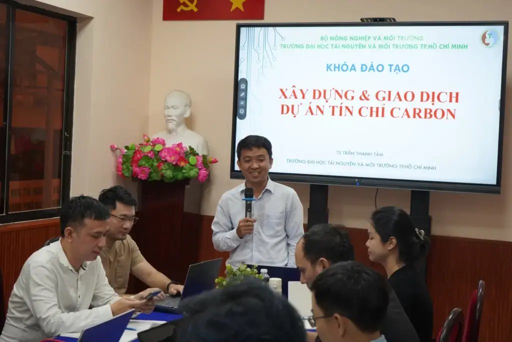 HCMUNRE Khai giảng Khóa đào tạo “Xây dựng và giao dịch dự án tín chỉ Carbon” – Chung tay vì TƯƠNG LAI XANH