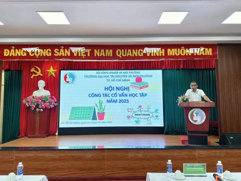 Hội nghị công tác cố vấn học tập năm 2025