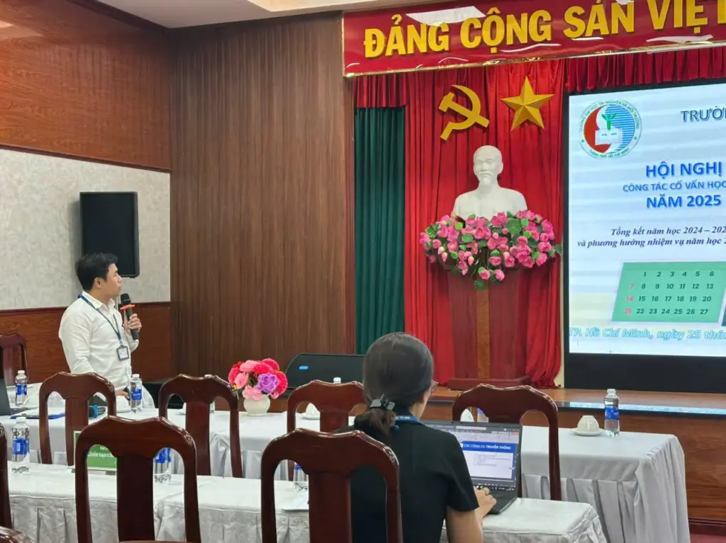 Hội nghị công tác cố vấn học tập năm 2025