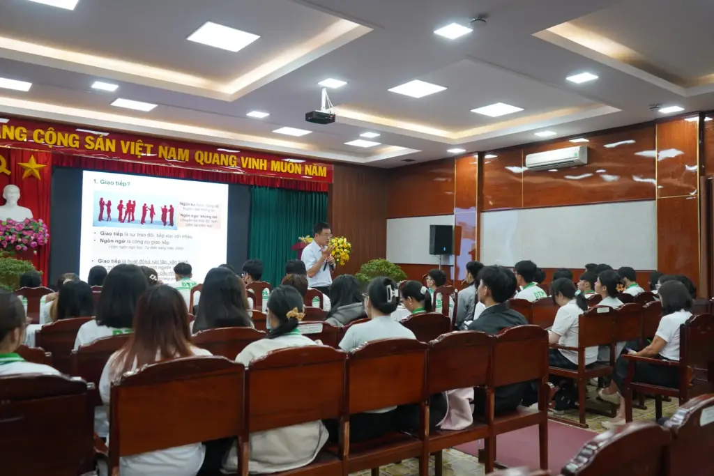Khóa đào tạo “Nghệ thuật giao tiếp để thành công”