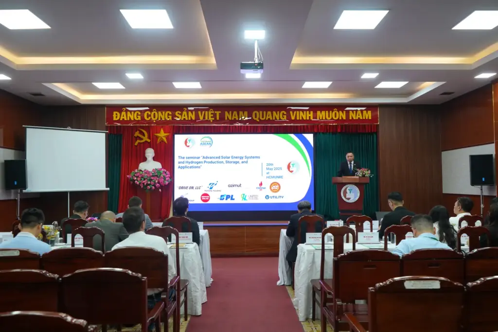 Hội thảo "Hệ thống năng lượng mặt trời tiên tiến và sản xuất, lưu trữ, ứng dụng Hydro"