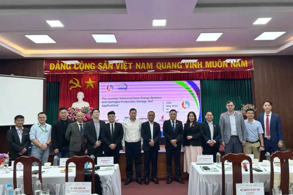 Hội thảo "Hệ thống năng lượng mặt trời tiên tiến và sản xuất, lưu trữ, ứng dụng Hydro"