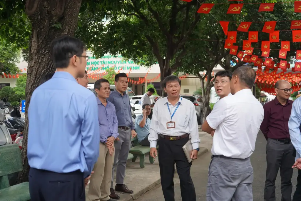 HCMUNRE tổ chức Hội thảo “Phương pháp và Công nghệ không đào hở” cùng chuyên gia quốc tế