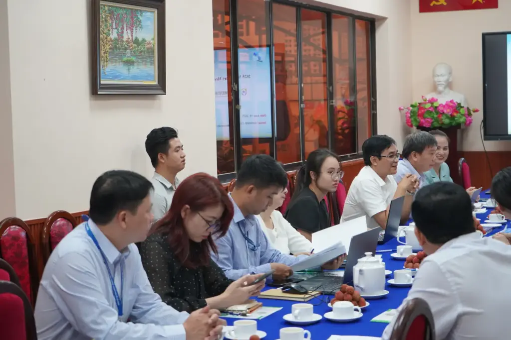 Buổi đón tiếp và làm việc giữa Trường Đại học Tài nguyên và Môi trường Tp.HCM và Cơ quan Xúc tiến Công nghiệp Yeongwol, Hàn Quốc.