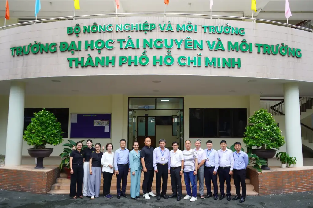 Buổi đón tiếp và làm việc giữa Trường Đại học Tài nguyên và Môi trường Tp.HCM và Cơ quan Xúc tiến Công nghiệp Yeongwol, Hàn Quốc.