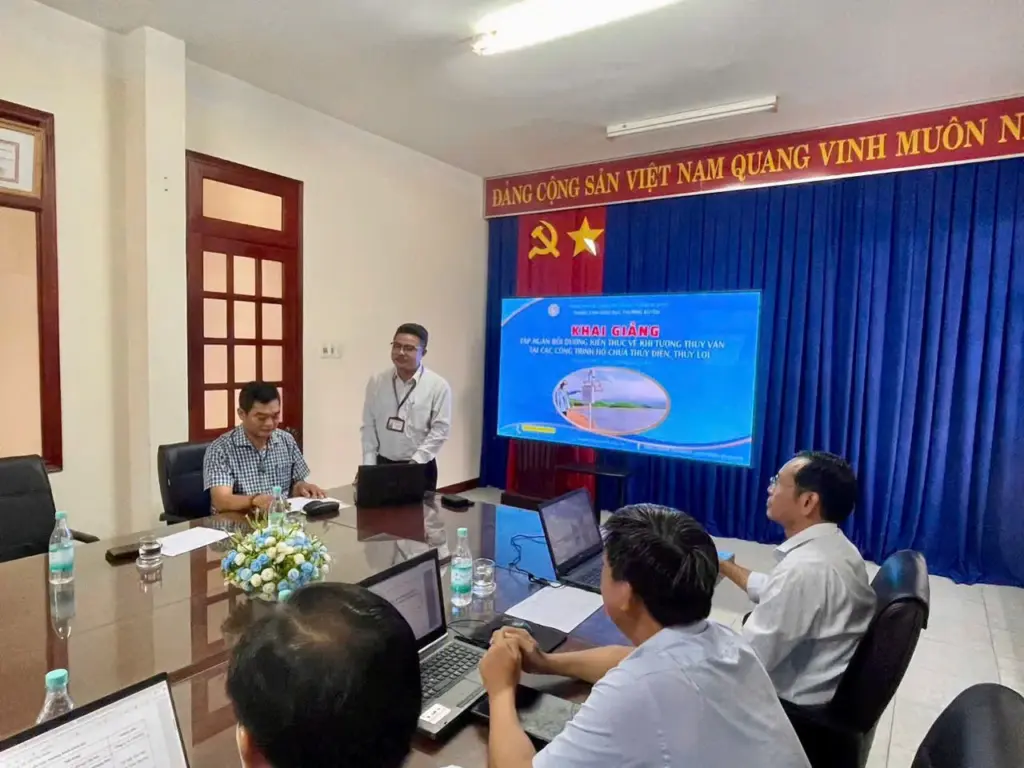 Khai giảng Khóa Tập huấn Kiến thức Khí tượng – Thủy văn
