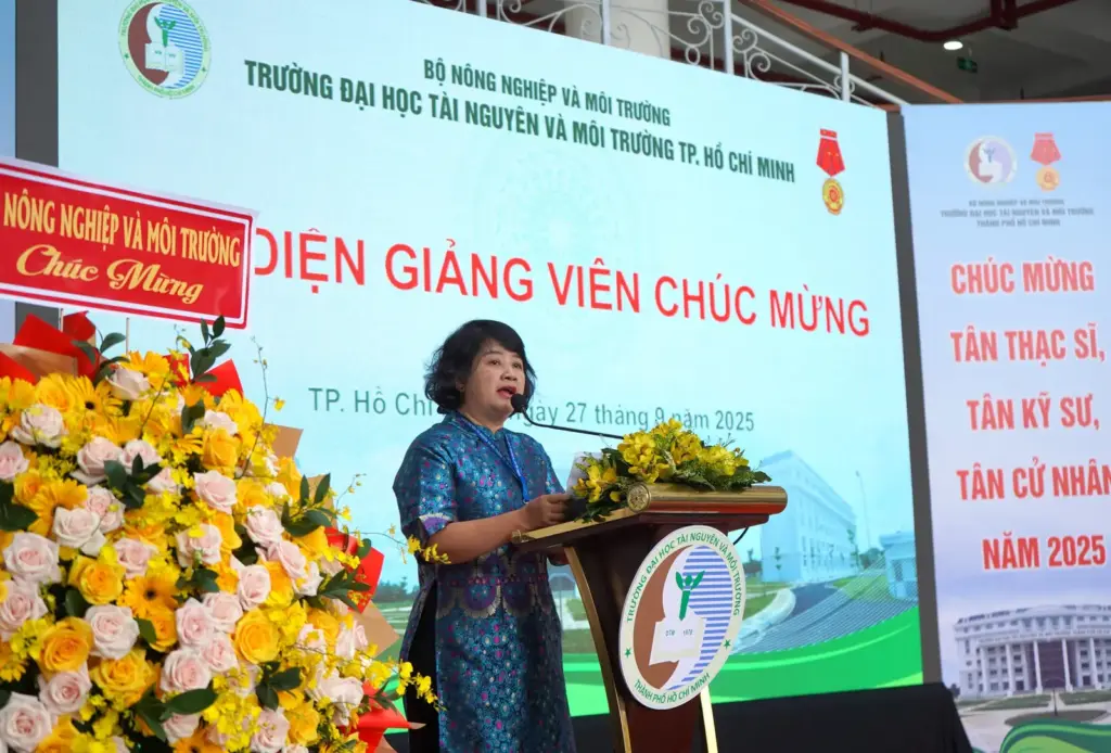LỄ TỐT NGHIỆP TRAO BẰNG THẠC SĨ, KỸ SƯ VÀ CỬ NHÂN NĂM 2025 TẠI TRƯỜNG ĐẠI HỌC TÀI NGUYÊN VÀ MÔI TRƯỜNG TP. HỒ CHÍ MINH - CƠ SỞ HIỆP PHƯỚC