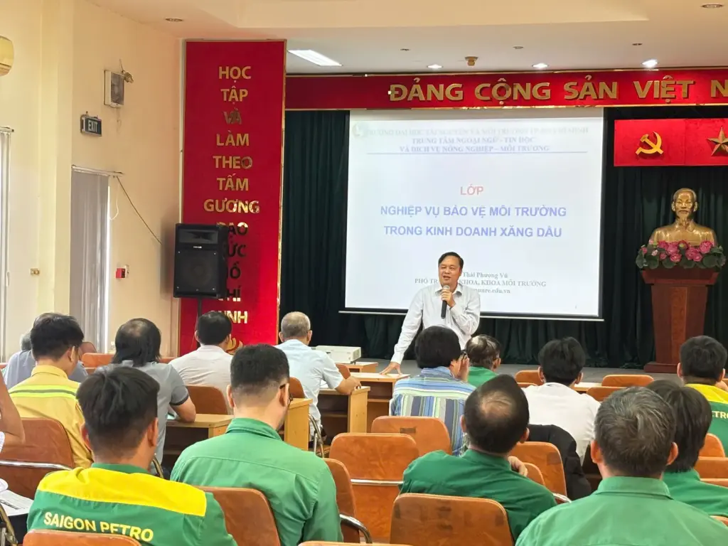 Khai giảng khóa Đào tạo Nghiệp vụ bảo vệ môi trường trong kinh doanh xăng dầu tại SAIGON PETRO