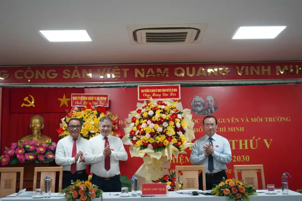 ĐẠI HỘI ĐẢNG BỘ TRƯỜNG ĐẠI HỌC TÀI NGUYÊN VÀ MÔI TRƯỜNG TP.HCM LẦN THỨ V, NHIỆM KỲ 2025 – 2030