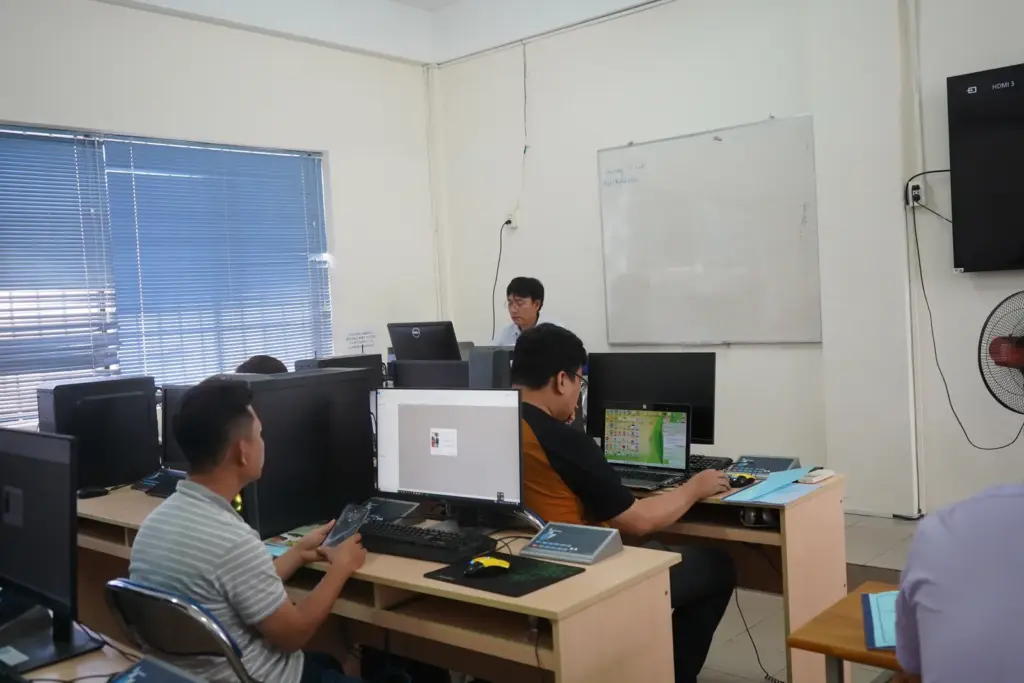 Lớp bồi dưỡng kiến thức "Quản lý mạng lưới cấp nước đô thị an toàn, hiệu quả bằng phần mềm WaterGEMS".