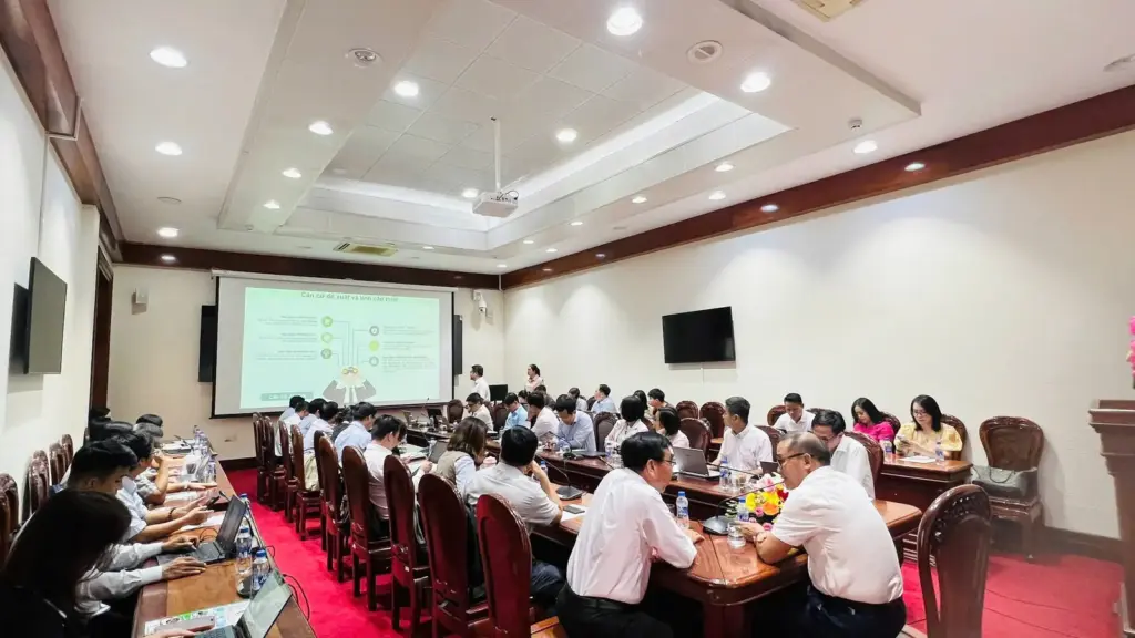 HỘI THẢO KHOA HỌC: HIỆN TRẠNG ĐẤT NGẬP NƯỚC VÀ CƠ SỞ KHOA HỌC KHÔI PHỤC ĐẤT NGẬP NƯỚC Ở ĐỒNG THÁP MƯỜI VÀ TỨ GIÁC LONG XUYÊN