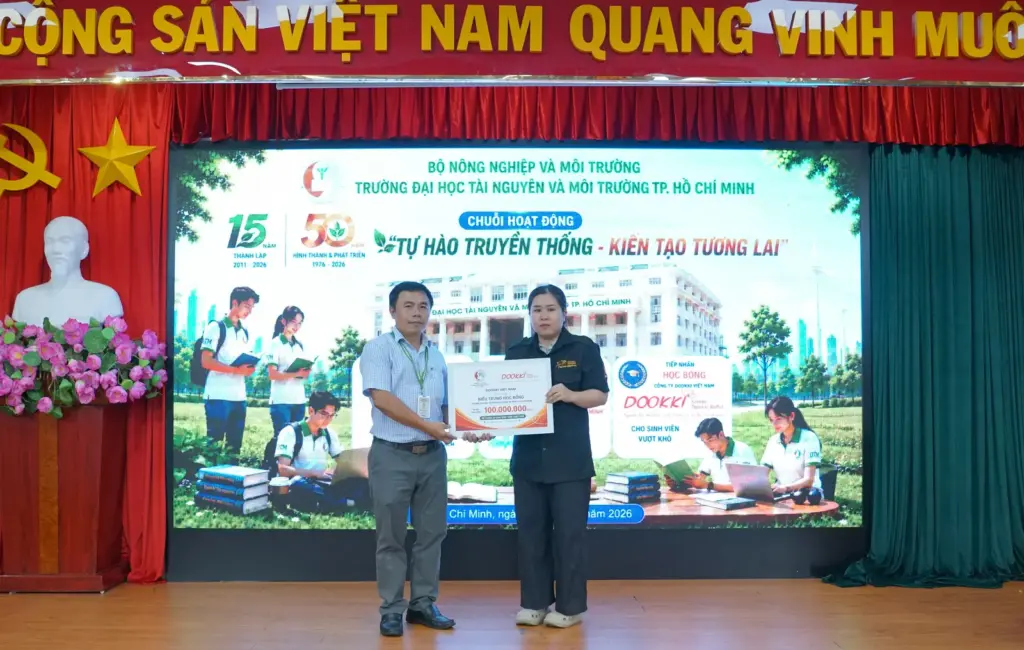 HCMUNRE KHỞI ĐỘNG CHUỖI HOẠT ĐỘNG “TỰ HÀO TRUYỀN THỐNG – KIẾN TẠO TƯƠNG LAI” HƯỚNG TỚI DẤU MỐC 50 NĂM HÌNH THÀNH, PHÁT TRIỂN VÀ 15 NĂM THÀNH LẬP TRƯỜNG ĐẠI HỌC