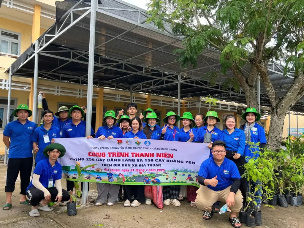 Lễ Hội quân – Tổng kết Chiến dịch Mùa Hè xanh - Trường Đại học Tài nguyên và Môi trường Thành phố Hồ Chí Minh năm 2025