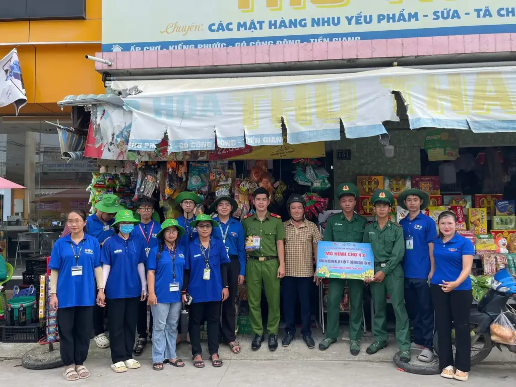 Lễ Hội quân – Tổng kết Chiến dịch Mùa Hè xanh - Trường Đại học Tài nguyên và Môi trường Thành phố Hồ Chí Minh năm 2025