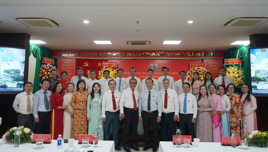 ĐẠI HỘI ĐẢNG BỘ TRƯỜNG ĐẠI HỌC TÀI NGUYÊN VÀ MÔI TRƯỜNG TP.HCM LẦN THỨ V, NHIỆM KỲ 2025 – 2030