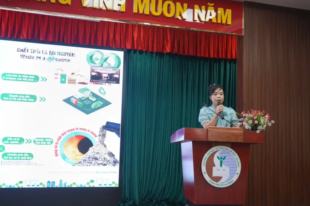 Hội thảo “Ngành Quản lý Tài nguyên Môi trường và Kỷ Nguyên số 2025”