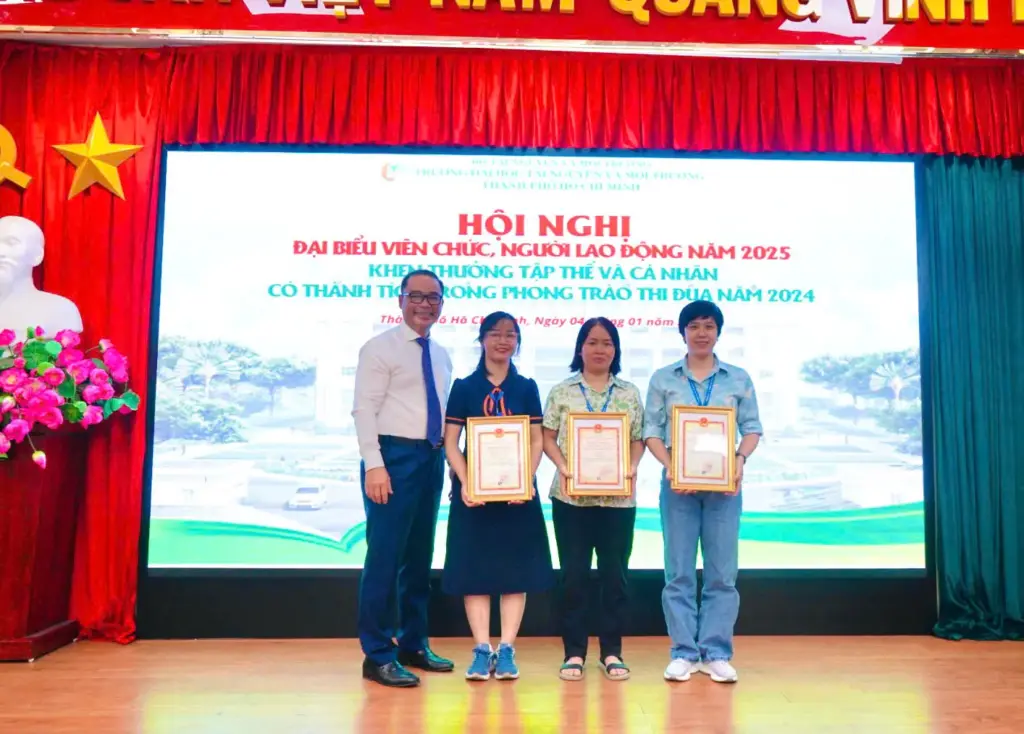 HỘI NGHỊ ĐẠI BIỂU VIÊN CHỨC VÀ NGƯỜI LAO ĐỘNG NĂM 2025