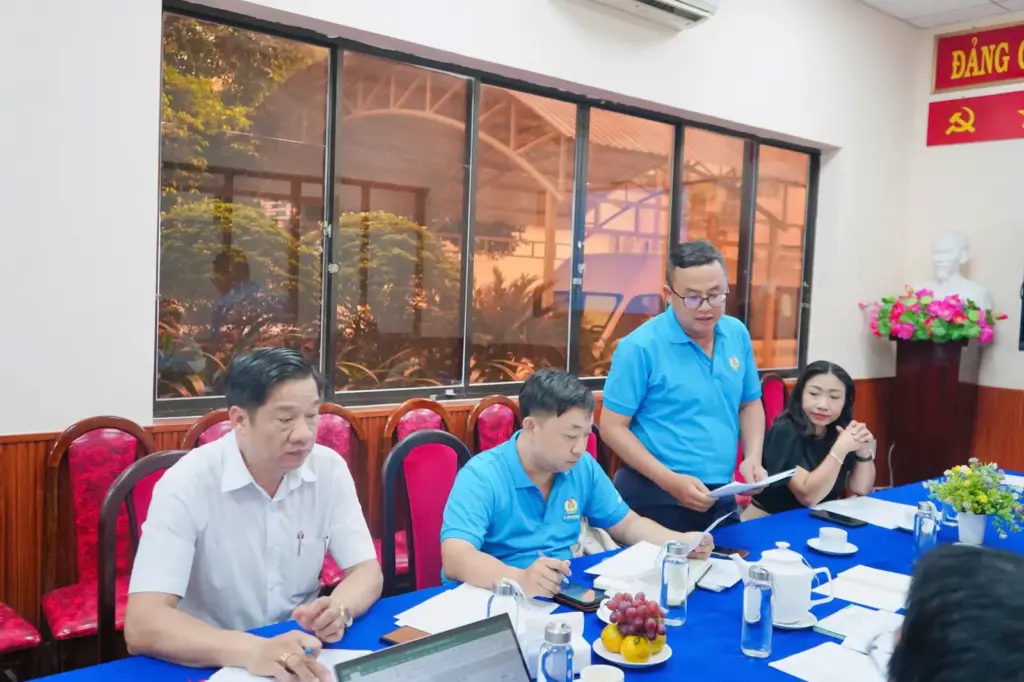 Công đoàn: Khối thi đua 16 bình xét thi đua cuối năm học 2024-2025