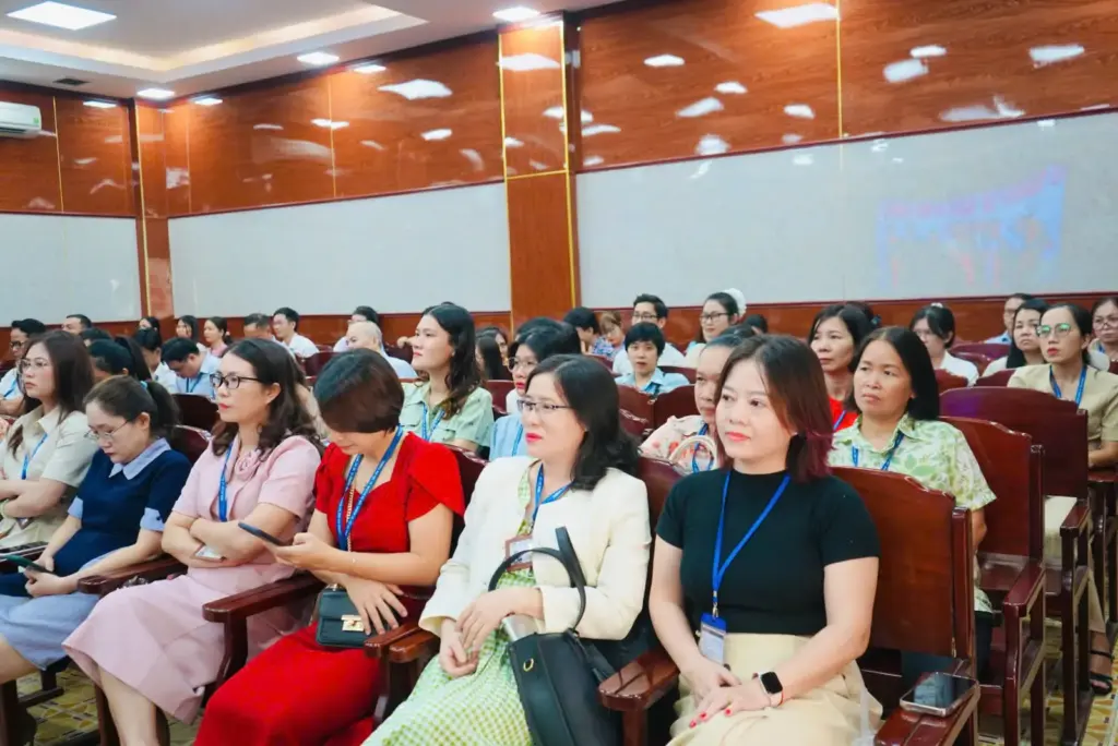 HỘI NGHỊ ĐẠI BIỂU VIÊN CHỨC VÀ NGƯỜI LAO ĐỘNG NĂM 2025