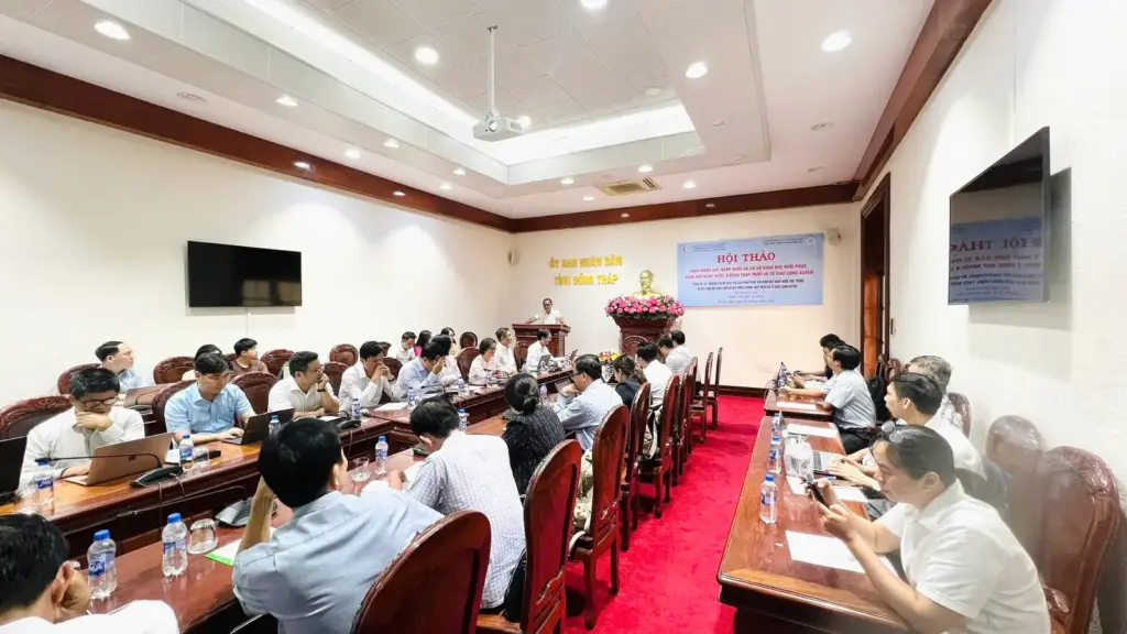 HỘI THẢO KHOA HỌC: HIỆN TRẠNG ĐẤT NGẬP NƯỚC VÀ CƠ SỞ KHOA HỌC KHÔI PHỤC ĐẤT NGẬP NƯỚC Ở ĐỒNG THÁP MƯỜI VÀ TỨ GIÁC LONG XUYÊN