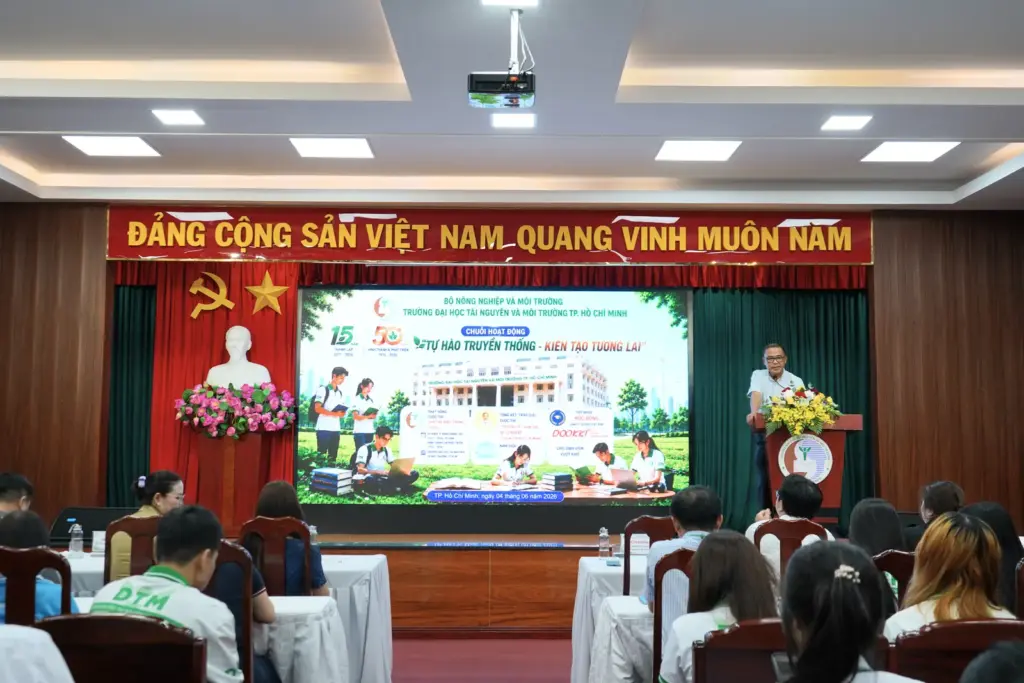 HCMUNRE KHỞI ĐỘNG CHUỖI HOẠT ĐỘNG “TỰ HÀO TRUYỀN THỐNG – KIẾN TẠO TƯƠNG LAI” HƯỚNG TỚI DẤU MỐC 50 NĂM HÌNH THÀNH, PHÁT TRIỂN VÀ 15 NĂM THÀNH LẬP TRƯỜNG ĐẠI HỌC