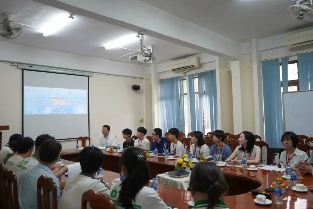 Buổi đón tiếp và làm việc với Trường Aomori HighSchool, Nhật Bản