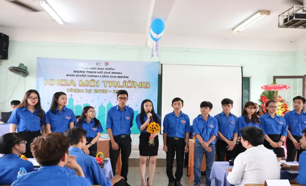 GIỚI THIỆU VỀ LIÊN CHI ĐOÀN KHOA MÔI TRƯỜNG NHIỆM KỲ 2018-2019