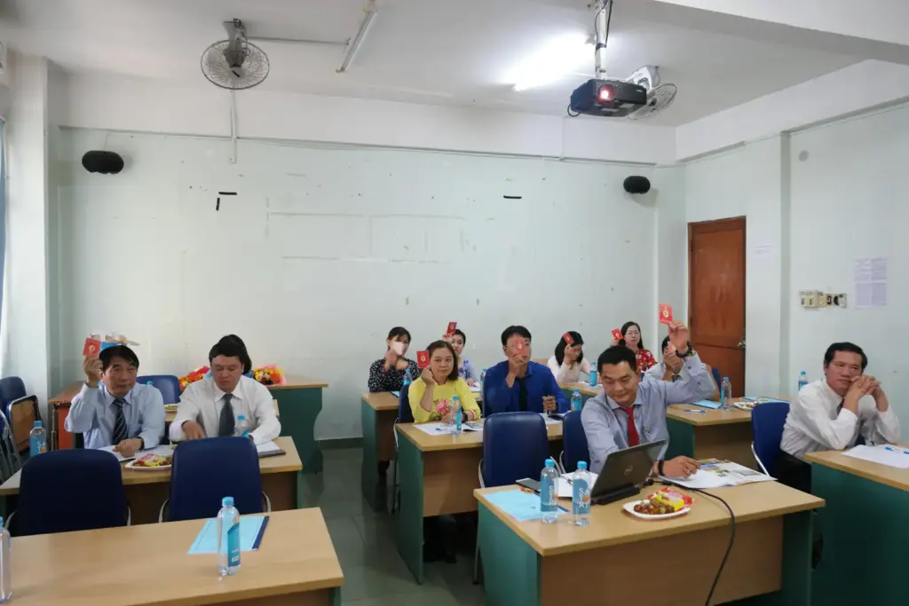 GIỚI THIỆU VỀ CHI BỘ KHOA MÔI TRƯỜNG NHIỆM KỲ 2019-2022