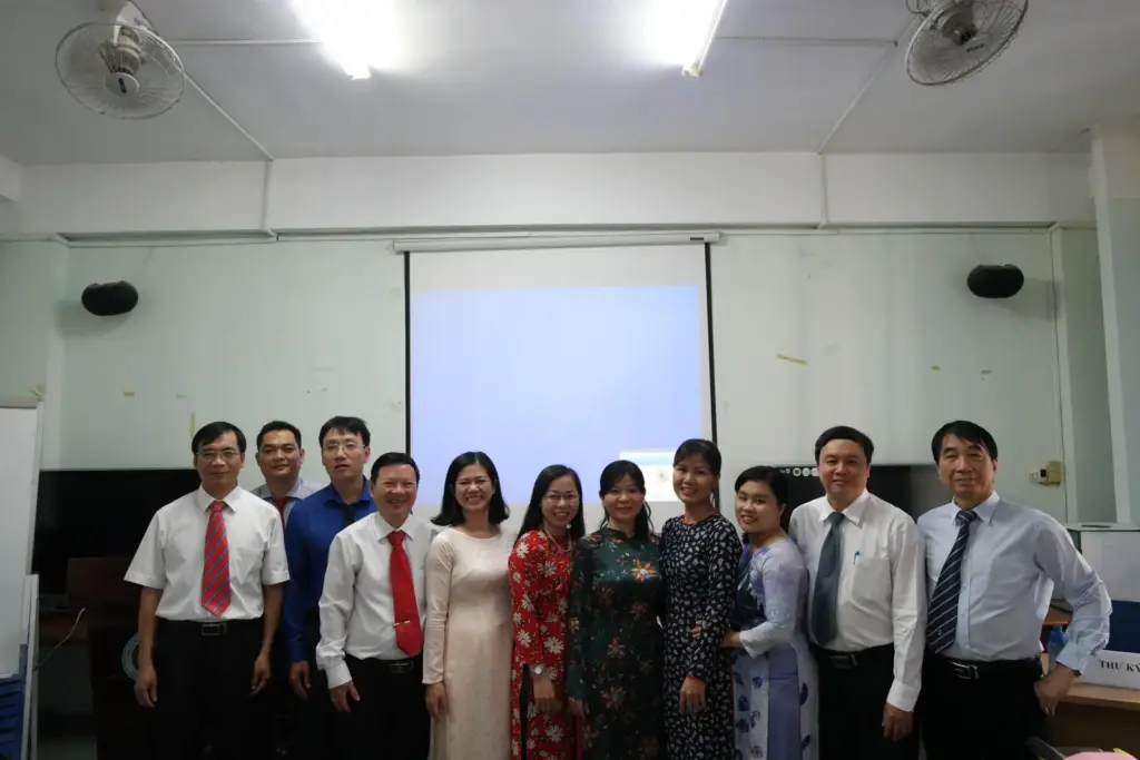 GIỚI THIỆU VỀ CHI BỘ KHOA MÔI TRƯỜNG NHIỆM KỲ 2019-2022