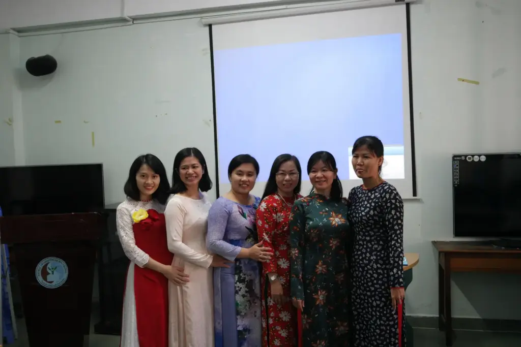 GIỚI THIỆU VỀ CHI BỘ KHOA MÔI TRƯỜNG NHIỆM KỲ 2019-2022