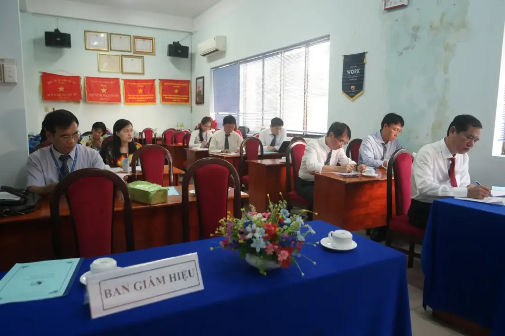 GIỚI THIỆU VỀ CHI BỘ KHOA MÔI TRƯỜNG NHIỆM KỲ 2022-2025