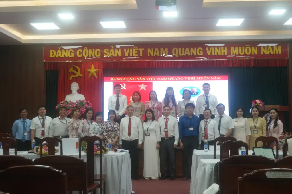 GIỚI THIỆU VỀ CHI BỘ KHOA MÔI TRƯỜNG NHIỆM KỲ 2025-2027