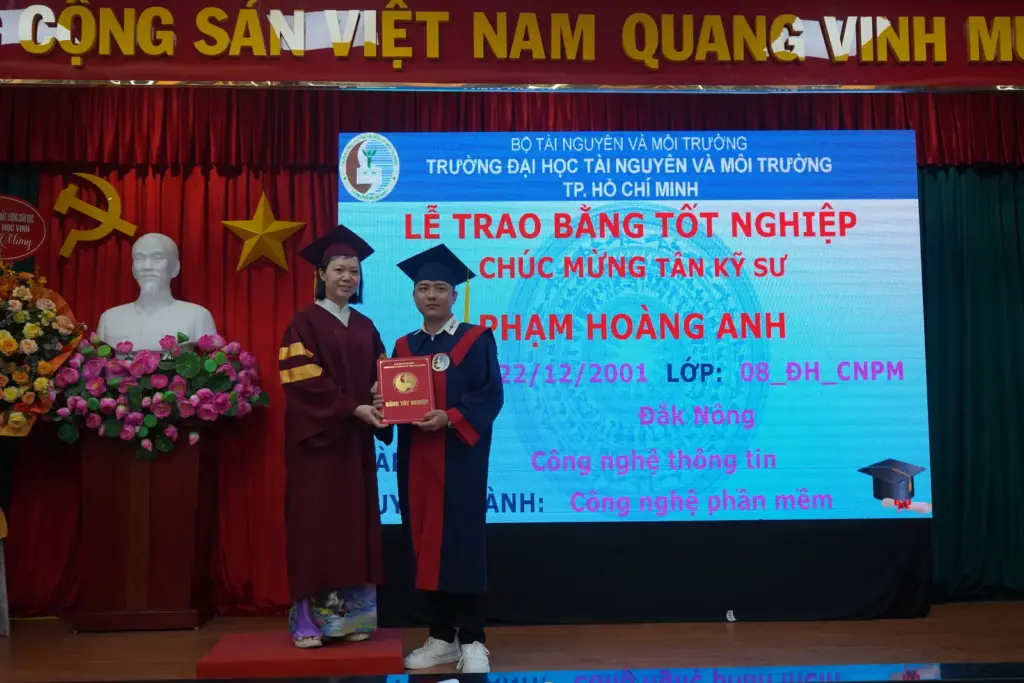 Lễ trao bằng tốt nghiệp cho Tân Cử nhân, Tân Kỹ sư đợt 1 năm 2024