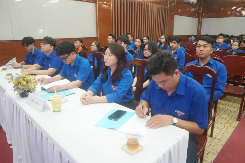 ĐẠI HỘI ĐẠI BIỂU ĐOÀN TNCS HỒ CHÍ MINH KHOA MÔI TRƯỜNG NHIỆM KỲ 2024-2025