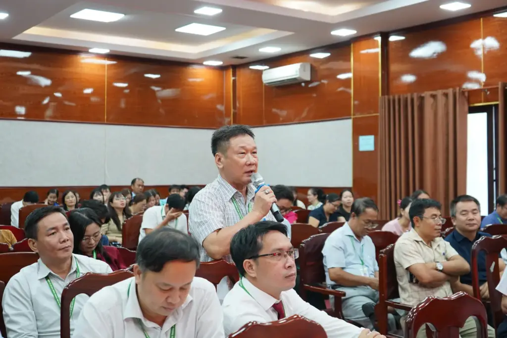 ĐẢNG ỦY TRƯỜNG ĐẠI HỌC TÀI NGUYÊN VÀ MÔI TRƯỜNG TP.HCM SƠ KẾT CÔNG TÁC 6 THÁNG ĐẦU NĂM 2026: GẮN XÂY DỰNG ĐẢNG VỚI NÂNG CAO CHẤT LƯỢNG THỰC HIỆN NHIỆM VỤ CHÍNH TRỊ