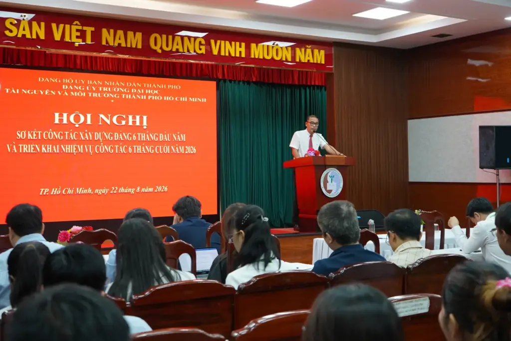 ĐẢNG ỦY TRƯỜNG ĐẠI HỌC TÀI NGUYÊN VÀ MÔI TRƯỜNG TP.HCM SƠ KẾT CÔNG TÁC 6 THÁNG ĐẦU NĂM 2026: GẮN XÂY DỰNG ĐẢNG VỚI NÂNG CAO CHẤT LƯỢNG THỰC HIỆN NHIỆM VỤ CHÍNH TRỊ