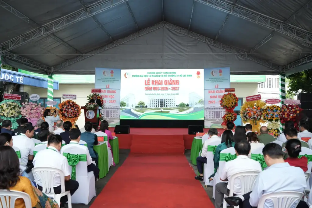 TRƯỜNG ĐẠI HỌC TÀI NGUYÊN VÀ MÔI TRƯỜNG TP. HỒ CHÍ MINH TRANG TRỌNG TỔ CHỨC LỄ KHAI GIẢNG NĂM HỌC 2026–2027