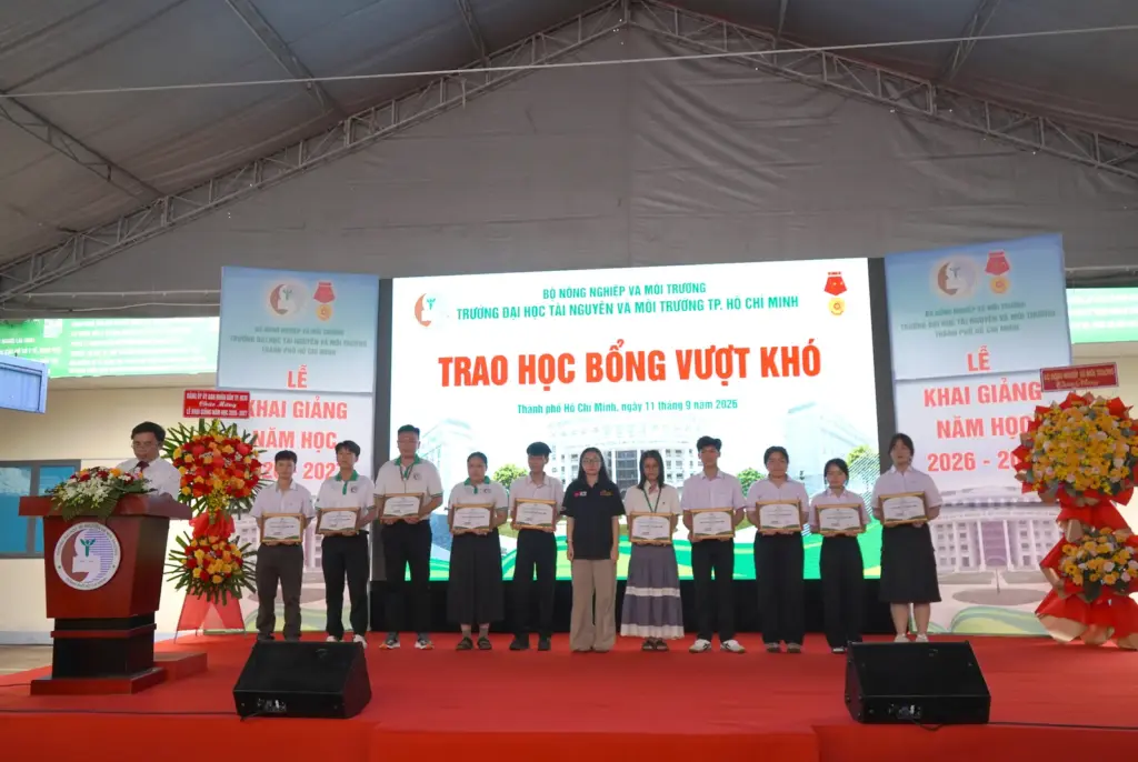 TRƯỜNG ĐẠI HỌC TÀI NGUYÊN VÀ MÔI TRƯỜNG TP. HỒ CHÍ MINH TRANG TRỌNG TỔ CHỨC LỄ KHAI GIẢNG NĂM HỌC 2026–2027