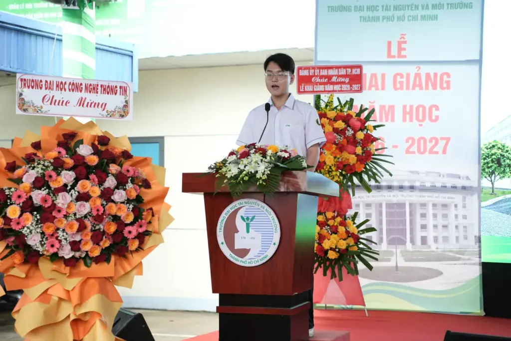 TRƯỜNG ĐẠI HỌC TÀI NGUYÊN VÀ MÔI TRƯỜNG TP. HỒ CHÍ MINH TRANG TRỌNG TỔ CHỨC LỄ KHAI GIẢNG NĂM HỌC 2026–2027
