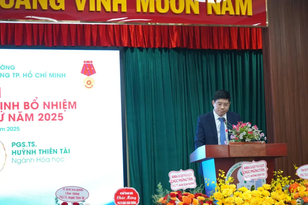 HỘI NGHỊ TRAO QUYẾT ĐỊNH BỔ NHIỆM PHÓ GIÁO SƯ NĂM 2025